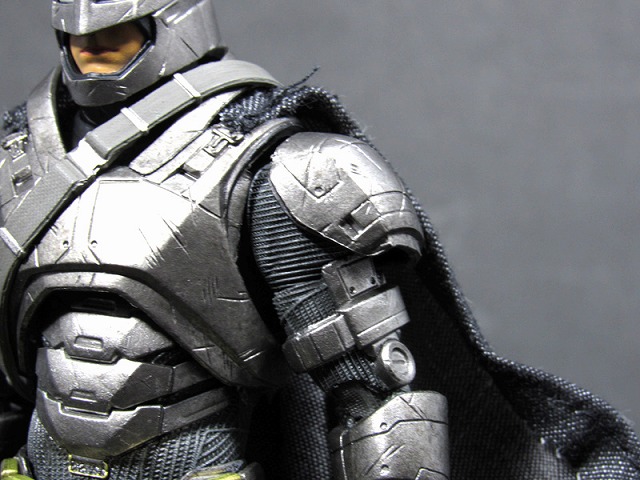 MAFEX　マフェックス　アーマードバットマン　バットマンVSスーパーマン　レビュー