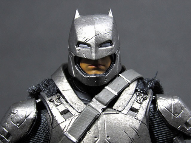 MAFEX　マフェックス　アーマードバットマン　バットマンVSスーパーマン　レビュー