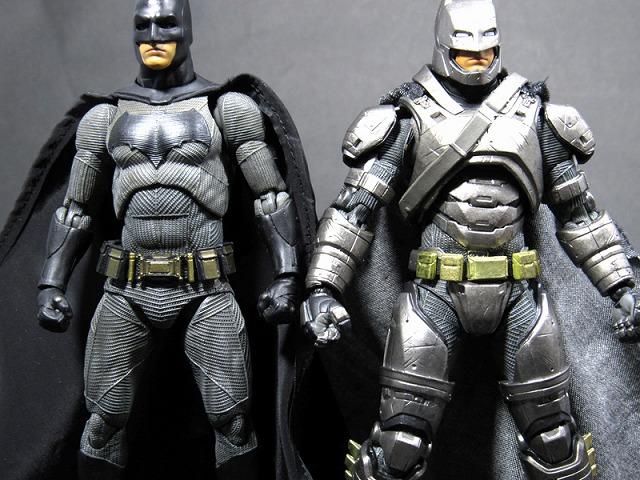 MAFEX　マフェックス　アーマードバットマン　バットマンVSスーパーマン　レビュー