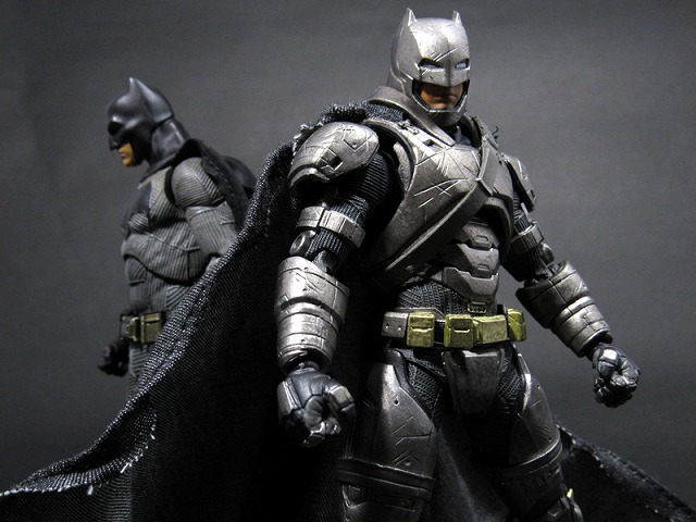 MAFEX　マフェックス　アーマードバットマン　バットマンVSスーパーマン　レビュー