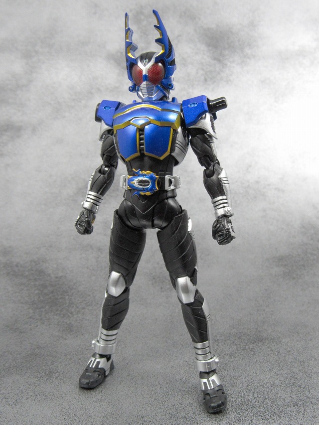 S.H.フィギュアーツ 仮面ライダーガタック ライダーフォーム　真骨彫製法　　レビュー レビュー