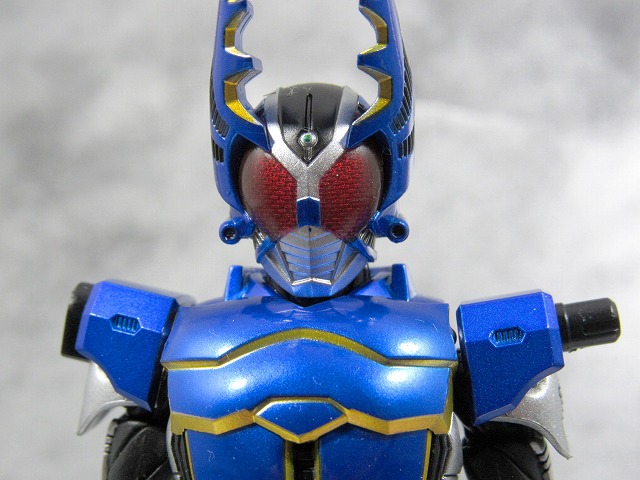 S.H.フィギュアーツ 仮面ライダーガタック ライダーフォーム　真骨彫製法　　レビュー