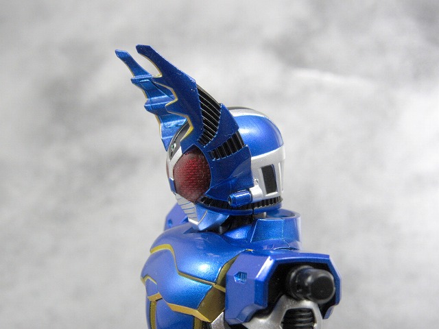 S.H.フィギュアーツ 仮面ライダーガタック ライダーフォーム　真骨彫製法　　レビュー