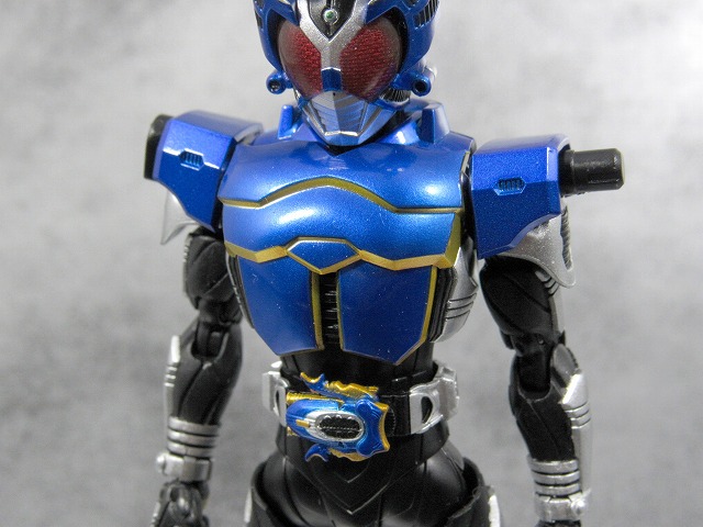 S.H.フィギュアーツ 仮面ライダーガタック ライダーフォーム　真骨彫製法　　レビュー 