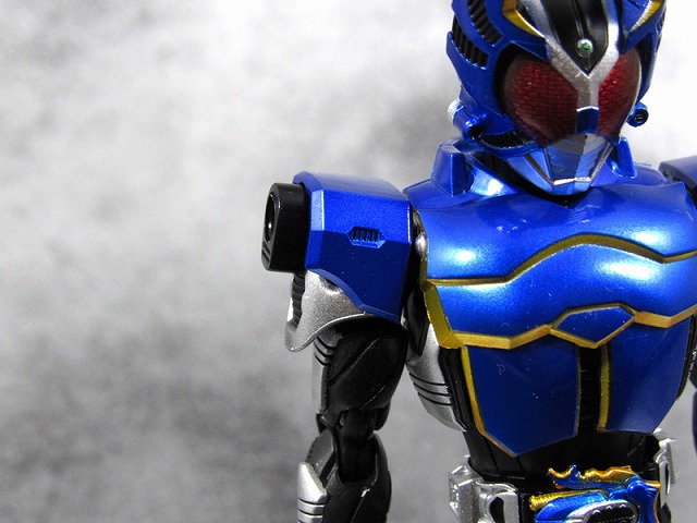 S.H.フィギュアーツ 仮面ライダーガタック ライダーフォーム　真骨彫製法　　レビュー