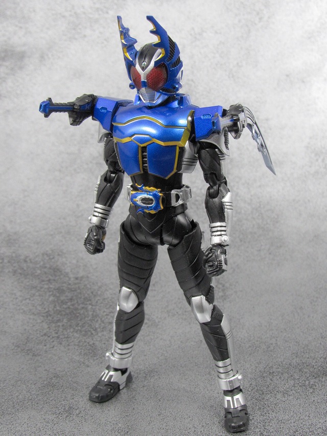 S.H.フィギュアーツ 仮面ライダーガタック ライダーフォーム　真骨彫製法　　レビュー