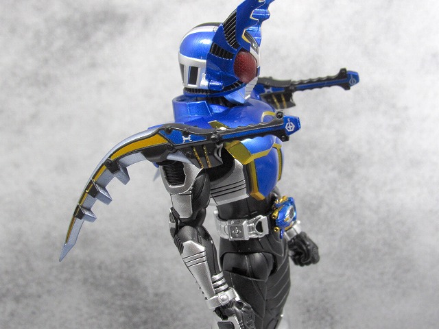 S.H.フィギュアーツ 仮面ライダーガタック ライダーフォーム　真骨彫製法　　レビュー