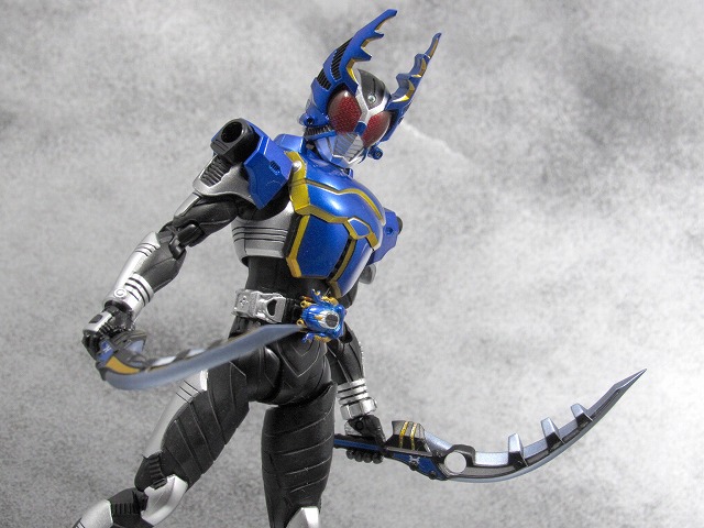 S.H.フィギュアーツ 仮面ライダーガタック ライダーフォーム　真骨彫製法　　レビュー 