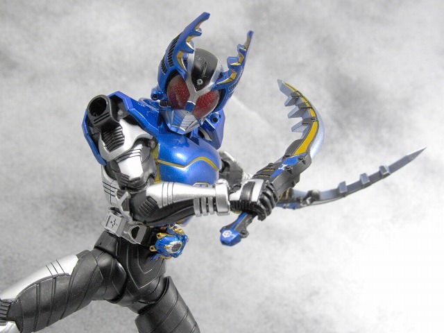 S.H.フィギュアーツ 仮面ライダーガタック ライダーフォーム　真骨彫製法　　レビュー