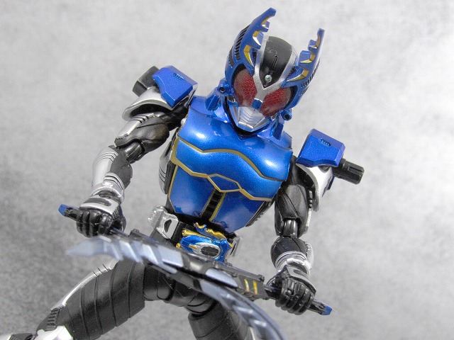 S.H.フィギュアーツ 仮面ライダーガタック ライダーフォーム　真骨彫製法　　レビュー