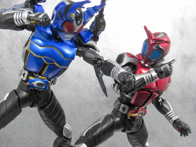 S.H.フィギュアーツ 仮面ライダーガタック ライダーフォーム　真骨彫製法　　レビュー 