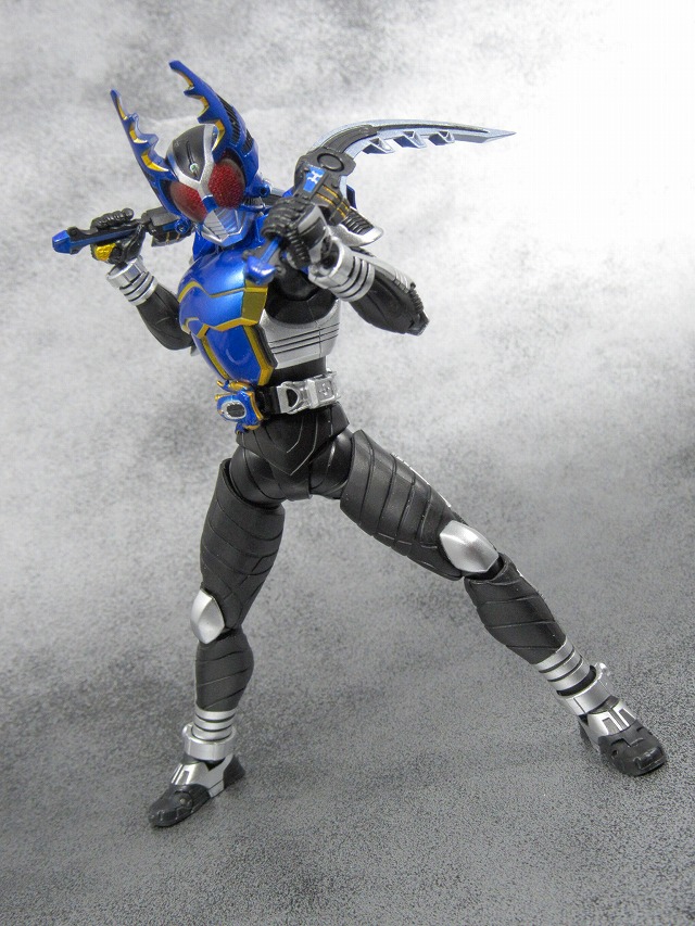 S.H.フィギュアーツ 仮面ライダーガタック ライダーフォーム　真骨彫製法　　レビュー 