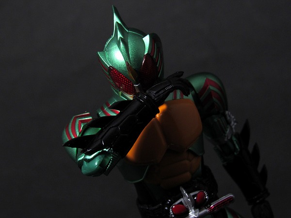 S.H.フィギュアーツ　仮面ライダーアマゾンオメガ　レビュー