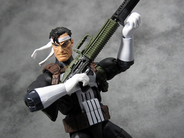 マーベル・レジェンド MARVEL LEGENDS パニッシャー PUNISHER　レビュー　アクション