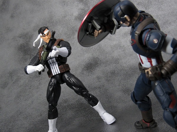 マーベル・レジェンド MARVEL LEGENDS パニッシャー PUNISHER　レビュー　アクション