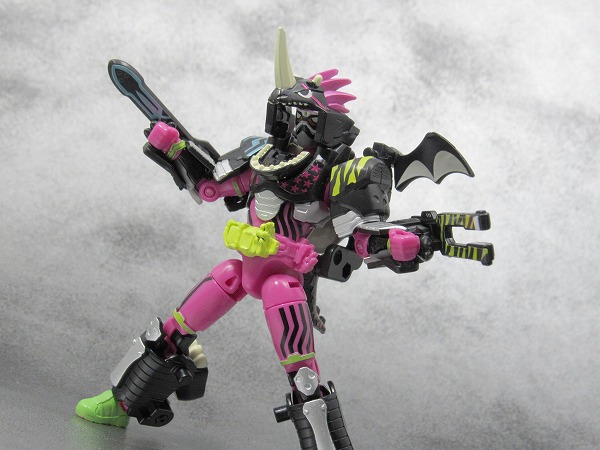 装動　仮面ライダーエグゼイド　STAGE4　レベル5　ドラゴナイトハンター　ハンターゲーマーレベル5　ゴーストゲーマー　レベル1　バグスターレビュー