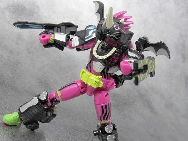 装動　仮面ライダーエグゼイド　STAGE4　レベル5　ドラゴナイトハンター　ハンターゲーマーレベル5　ゴーストゲーマー　レベル1　バグスターレビュー