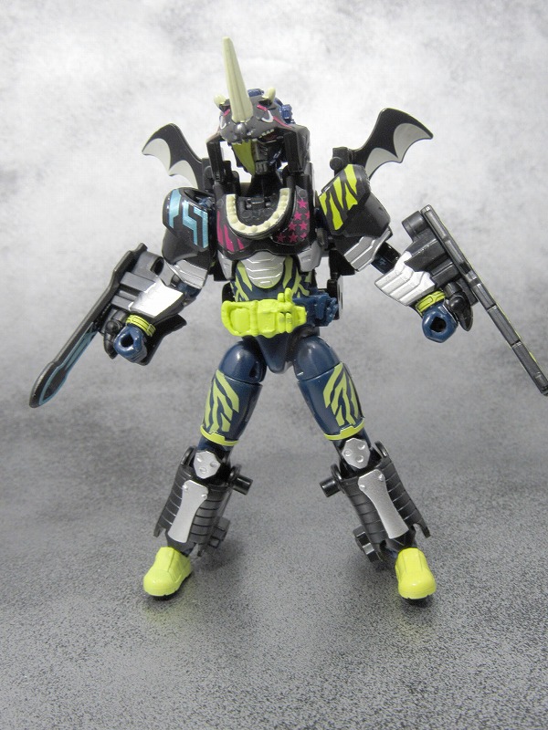 装動　仮面ライダーエグゼイド　STAGE4　レベル5　ドラゴナイトハンター　ハンターゲーマーレベル5　ゴーストゲーマー　レベル1　バグスターレビュー