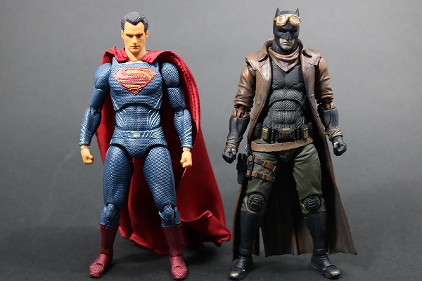 MAFEX　ナイトメアバットマン　レビュー　全身