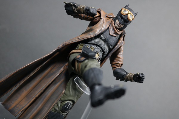 MAFEX　ナイトメアバットマン　レビュー　アクション