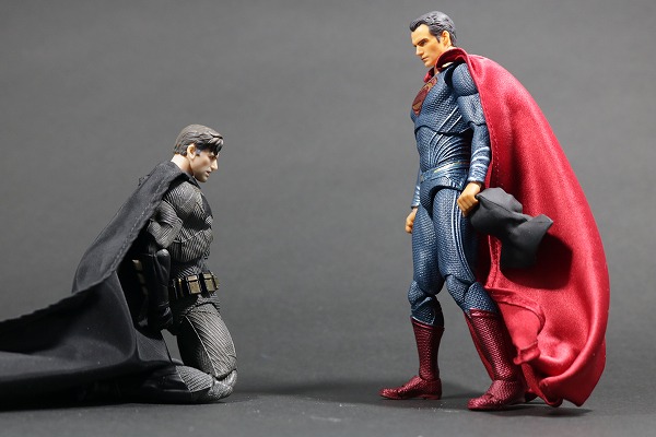 MAFEX　ナイトメアバットマン　レビュー　アクション