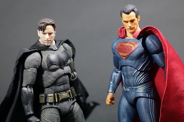 MAFEX　ナイトメアバットマン　レビュー　アクション