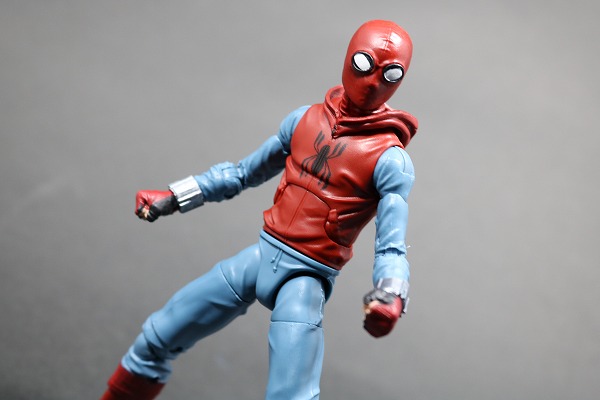 マーベルレジェンド　スパイダーマン　ホームメイドスーツ　MARVEL LEGENDS SPIDERMAN HOMEMADE SUIT　レビュー