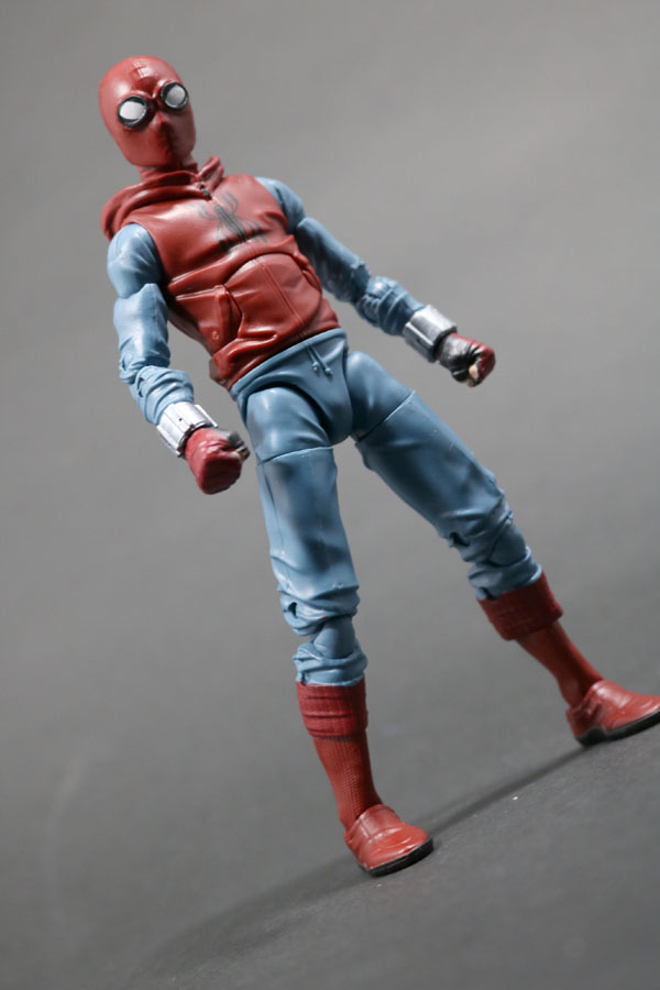 マーベルレジェンド　スパイダーマン　ホームメイドスーツ　MARVEL LEGENDS SPIDERMAN HOMEMADE SUIT　レビュー　アクション