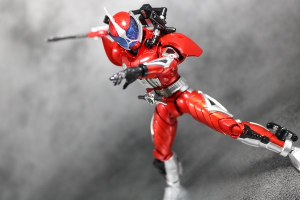 S.H.フィギュアーツ　仮面ライダーアクセル　真骨彫製法　レビュー 