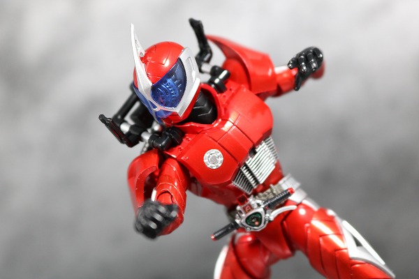 S.H.フィギュアーツ　仮面ライダーアクセル　真骨彫製法　レビュー 