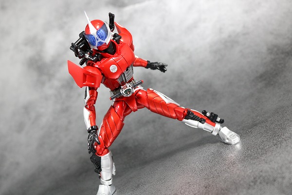 S.H.フィギュアーツ　仮面ライダーアクセル　真骨彫製法　レビュー 