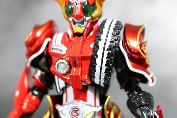 S.H.フィギュアーツ　仮面ライダーハート　レビュー