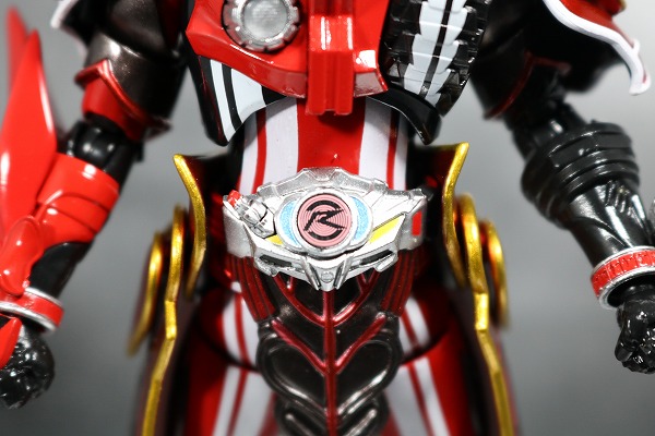 S.H.フィギュアーツ　仮面ライダーハート　レビュー