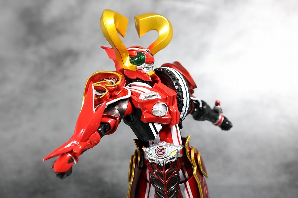 S.H.フィギュアーツ　仮面ライダーハート　レビュー