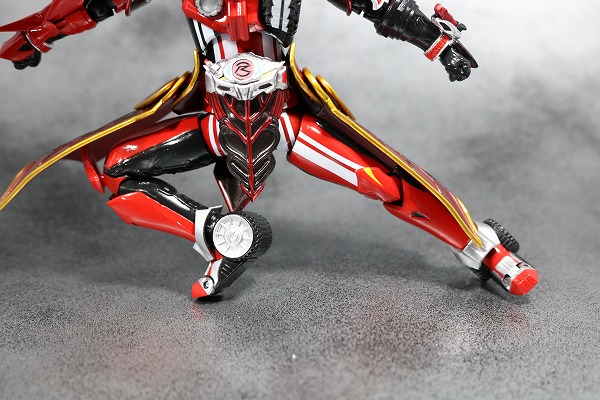 S.H.フィギュアーツ　仮面ライダーハート　レビュー