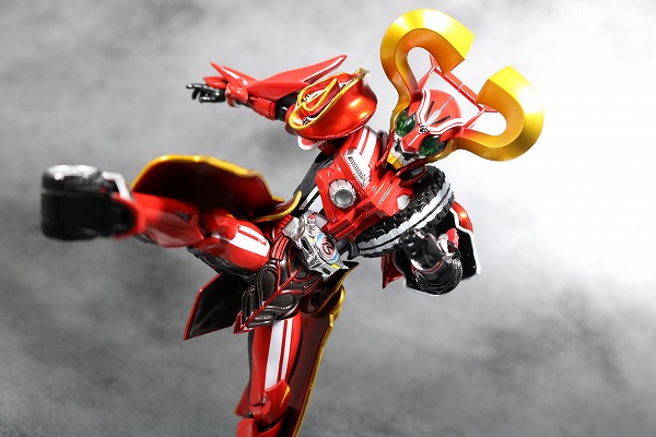 S.H.フィギュアーツ　仮面ライダーハート　レビュー