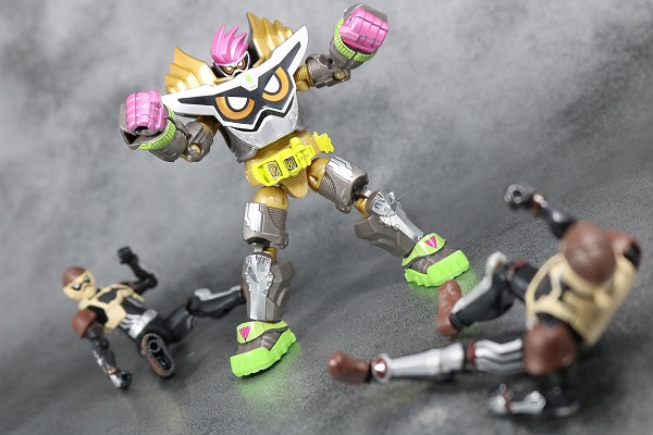 装動　仮面ライダーエグゼイド　STAGE8　仮面ライダーエグゼイド　クロノス　ライドプレイヤー　ウィザードゲーマー　ガイムゲーマー　レビュー