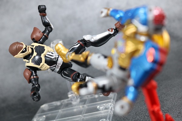 装動　仮面ライダーエグゼイド　STAGE8　仮面ライダーエグゼイド　クロノス　ライドプレイヤー　ウィザードゲーマー　ガイムゲーマー　レビュー