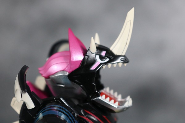 S.H.フィギュアーツ　仮面ライダーエグゼイド　ハンターアクションゲーマーレベル5（フルドラゴン）　レビュー