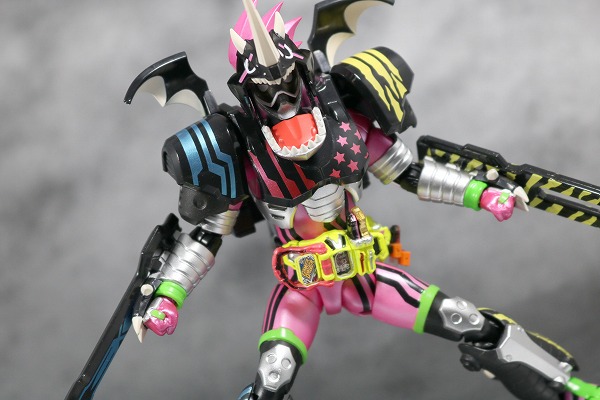 S.H.フィギュアーツ　仮面ライダーエグゼイド ハンターアクションゲーマーレベル5（フルドラゴン）　レビュー