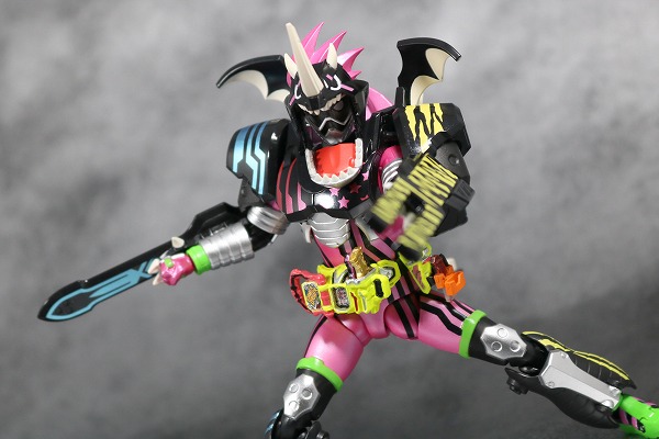 S.H.フィギュアーツ　仮面ライダーエグゼイド　ハンターアクションゲーマーレベル5（フルドラゴン）　レビュー 