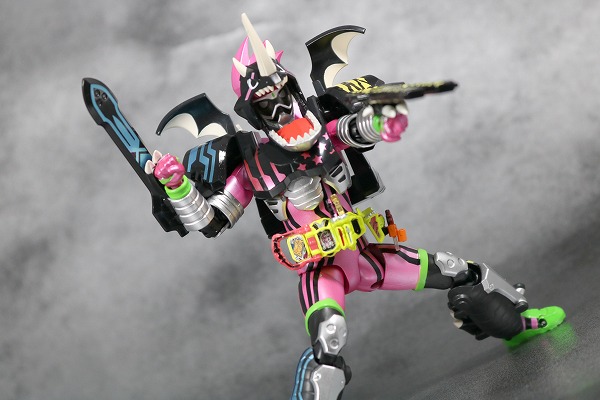 S.H.フィギュアーツ　仮面ライダーエグゼイド　ハンターアクションゲーマーレベル5（フルドラゴン）　レビュー 