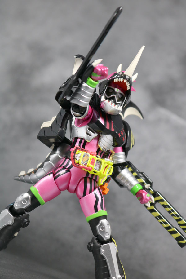 S.H.フィギュアーツ　仮面ライダーエグゼイド　ハンターアクションゲーマーレベル5（フルドラゴン）　レビュー 