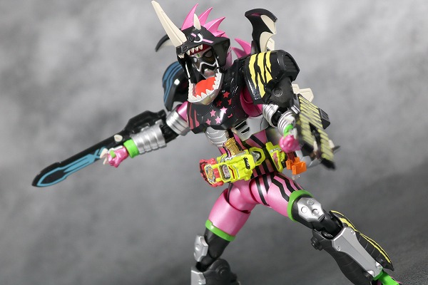 S.H.フィギュアーツ　仮面ライダーエグゼイド　ハンターアクションゲーマーレベル5（フルドラゴン）　レビュー 