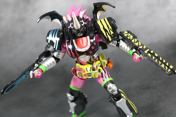 S.H.フィギュアーツ　仮面ライダーエグゼイド　ハンターアクションゲーマーレベル5（フルドラゴン）　レビュー 