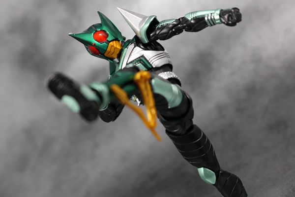 S.H.フィギュアーツ　仮面ライダーキックホッパー　真骨彫製法　レビュー 