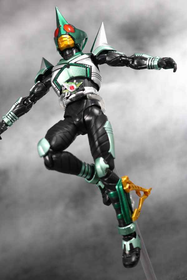 S.H.フィギュアーツ　仮面ライダーキックホッパー　真骨彫製法　レビュー 