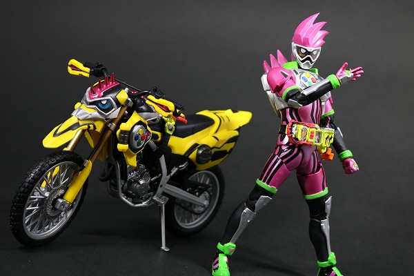 S.H.フィギュアーツ　仮面ライダーレーザー バイクゲーマー レベル2　レビュー