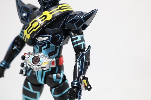 S.H.フィギュアーツ　仮面ライダーダークドライブ　タイプネクスト　レビュー