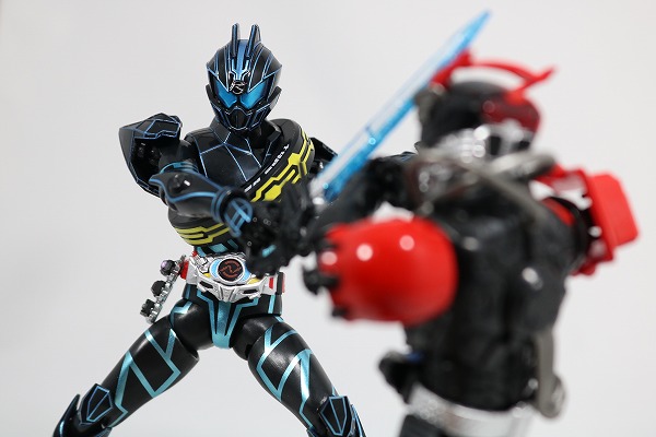 S.H.フィギュアーツ　仮面ライダーダークドライブ　タイプネクスト　レビュー 